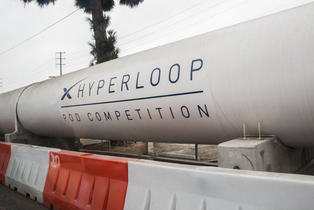 Hyperloop_pod_competition_tube